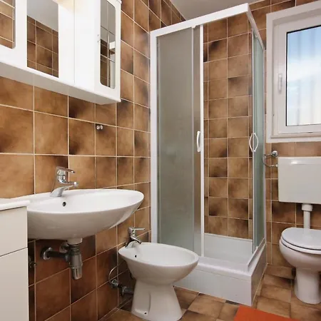 Apartamento By The Sea - 5806 Vodice