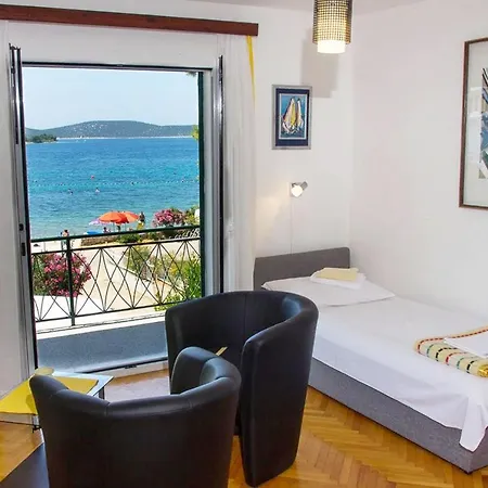 By The Sea - 5806 Apartamento Vodice